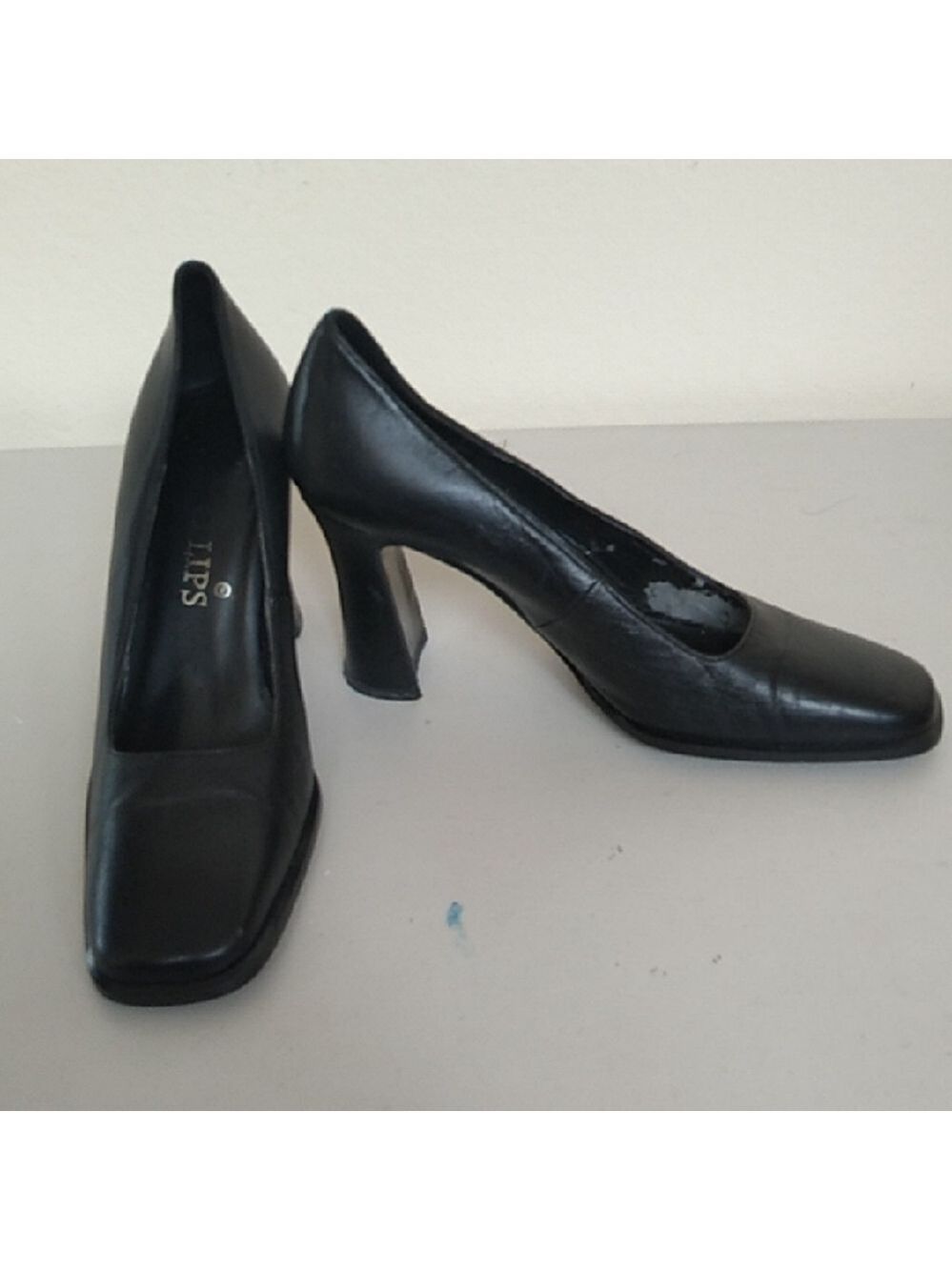 Chic Black Leather Heels for Women